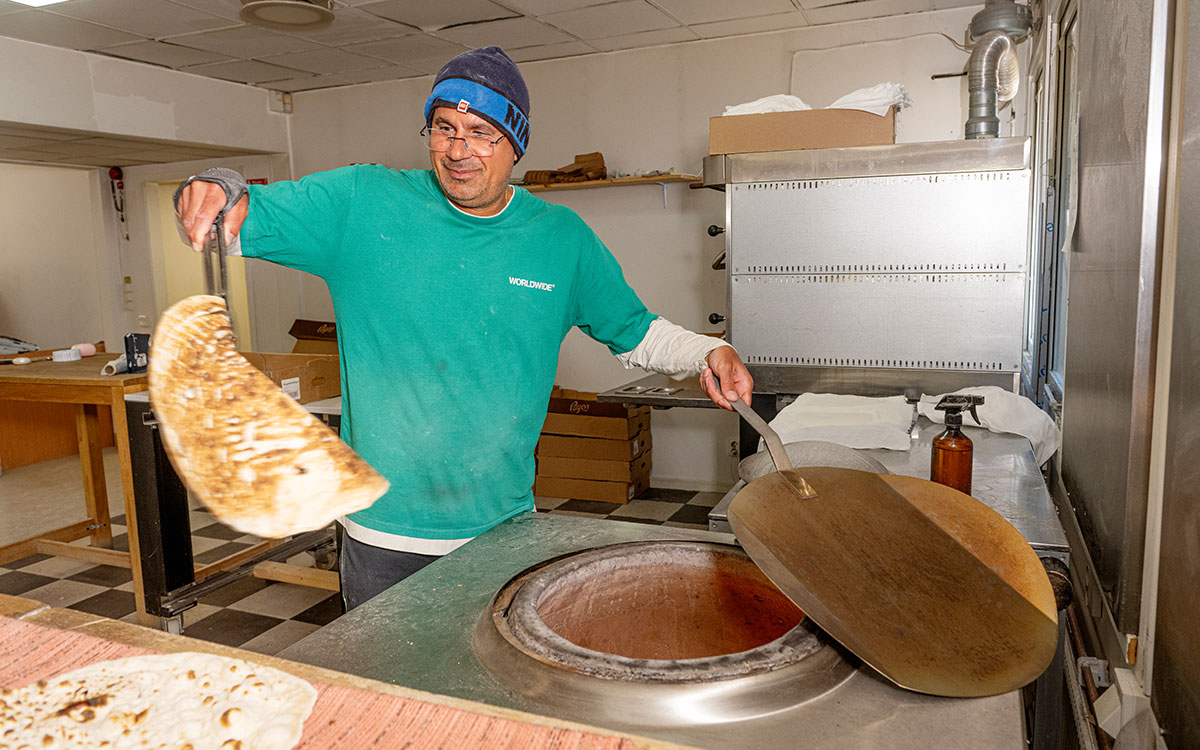 Sarmad Al-khamisi, bagare i Hovsjö.