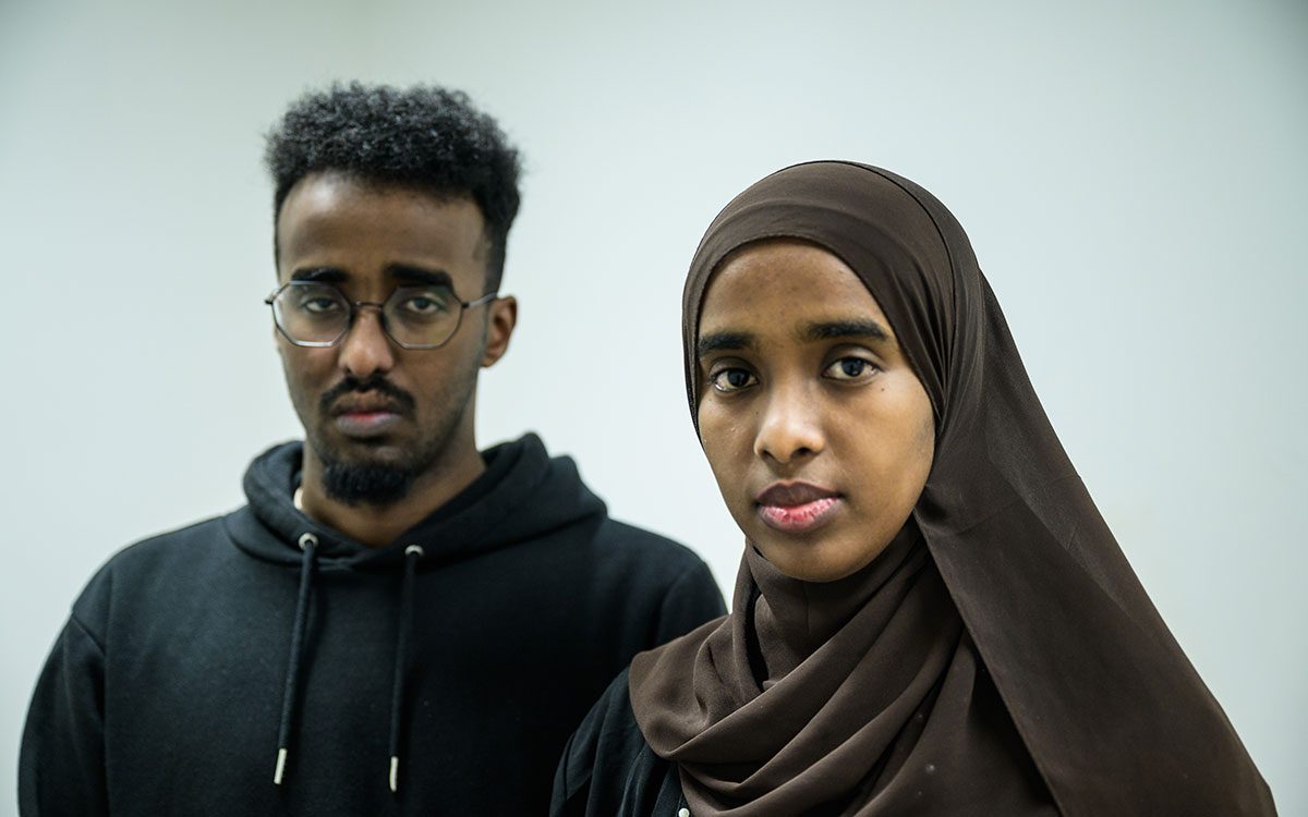 "Om man är skötsam ska man inte utvisas, sa regeringen. Jag har gjort allting rätt och utvisas ändå," säger Aliya. Hon och hennes tvillingbror Abdinajib har fått veta att de ska utvisas på tisdag.