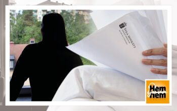 En silhuett av Anna, som berättar i podden Hem ljuva Hem om sina livsfarliga minnesluckor och vräkningshot.
