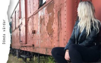 Elin, 19, skulle titta på en lägenhet. Då trängde hyresvärden sig på henne.