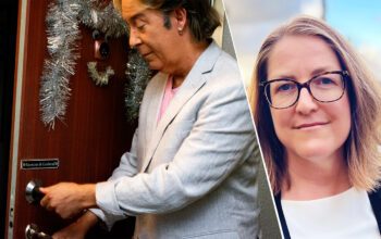 Vem som helst av grannarna kunde gå rätt in hos Michael Garderud och Alexandra Baumann. Ingen vet om fler dörrlås i området har samma fel. Nu vill de ha ersättning av hyresvärden.