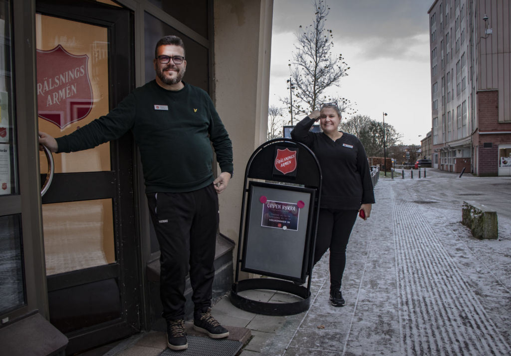 Mathias och Marie Blomberg är kårledare för Frälsningsarmén på Norrby i Borås.